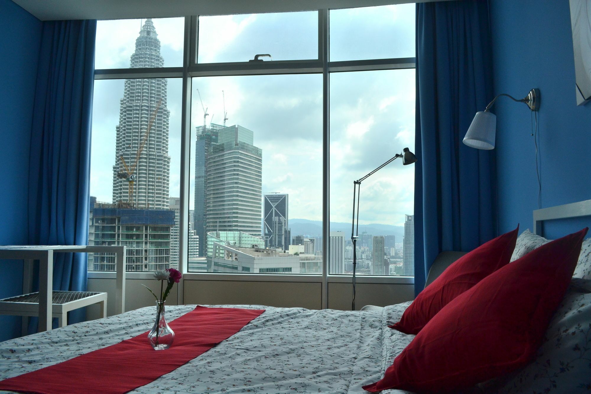 Vortex Suites Klcc Куала-Лумпур Экстерьер фото
